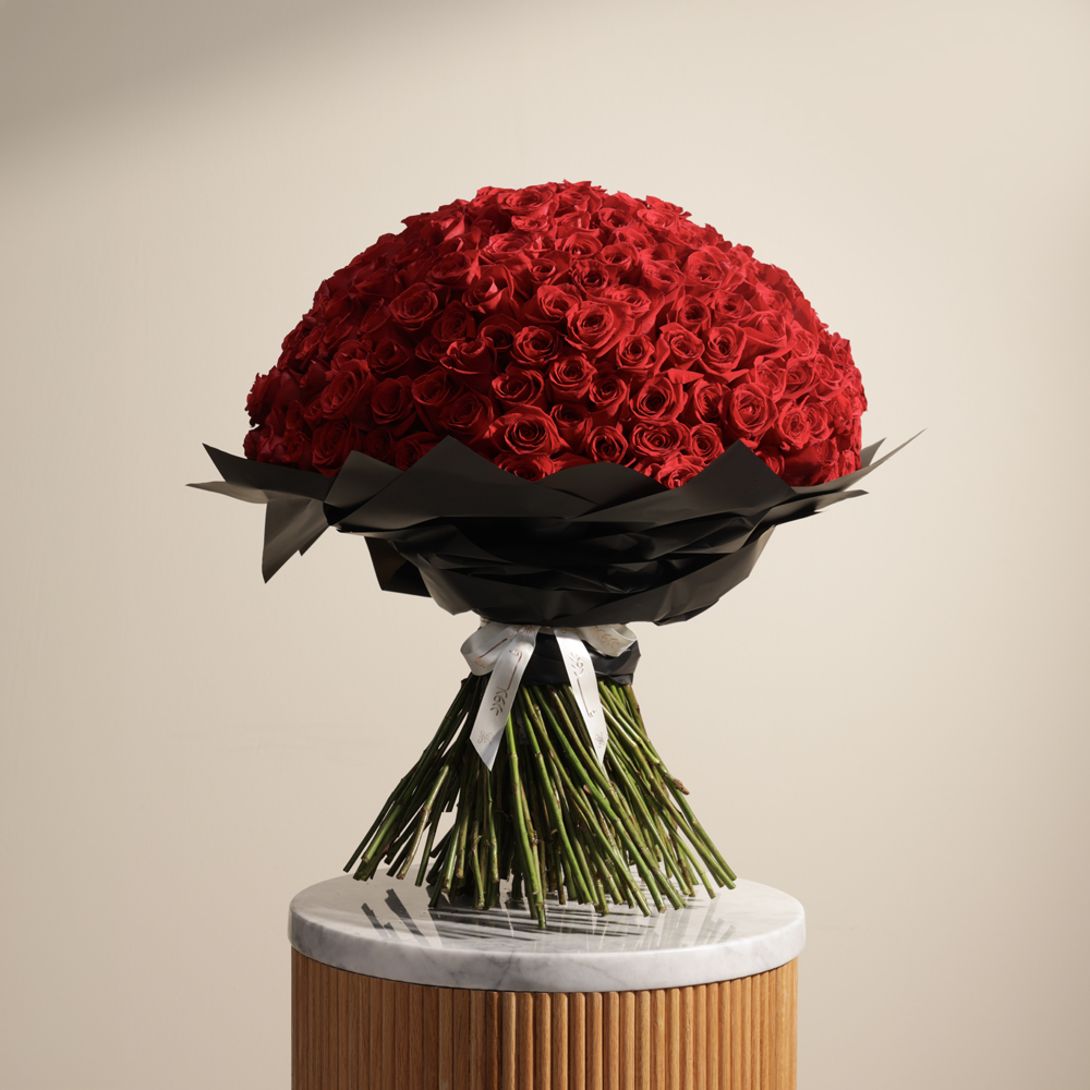 Red Roses Bouquet | 250 Flowers