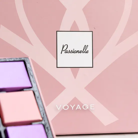 Passionelle Voyage Chocolate Gift Box