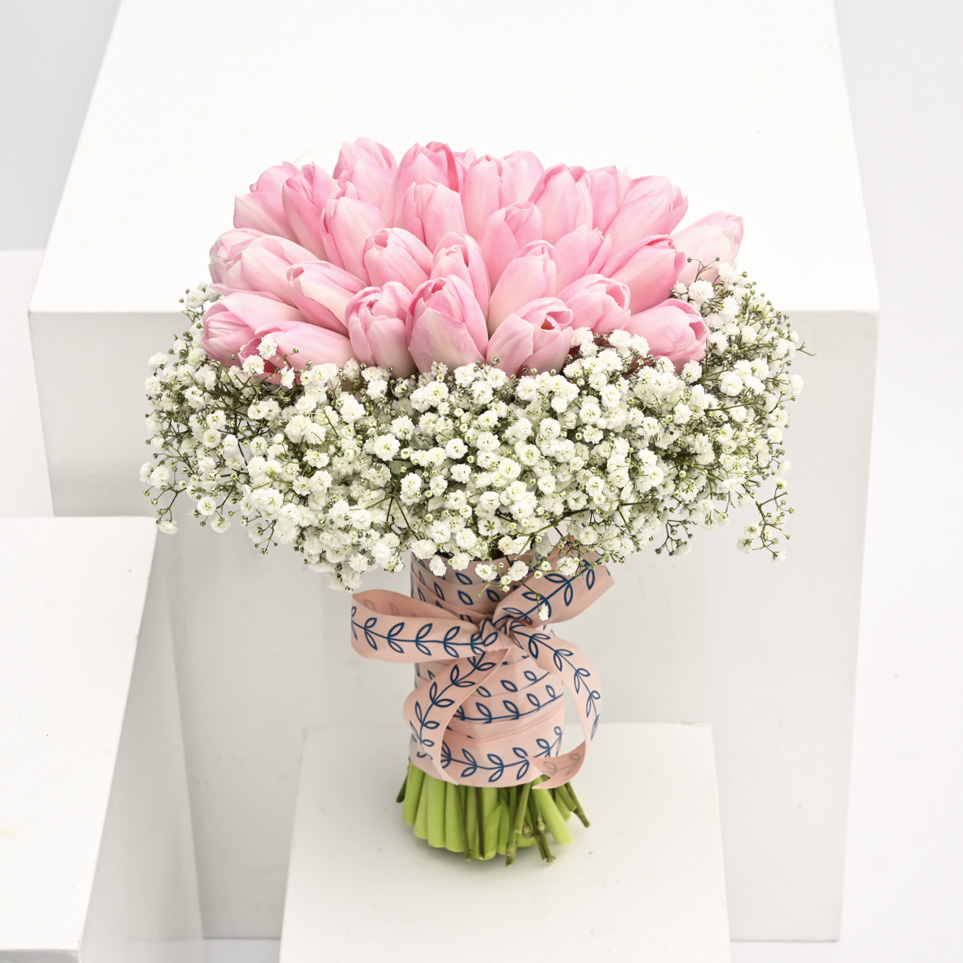 مسكة الجمال الوردي للعروس