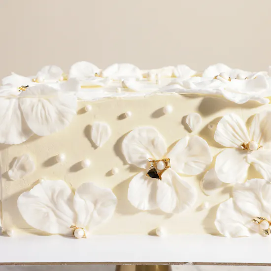 Floward White Pearl Rosette Square Cake