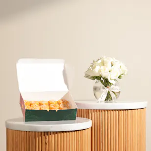 Noon Sweetss Mini Aqili Box | Spirit of Serenity Flower Vase Noon Sweetss Mini Aqili Box | Spirit of Serenity Flower Vase