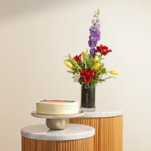 Munch Bakery Dream Cake | Lush Flower Vase