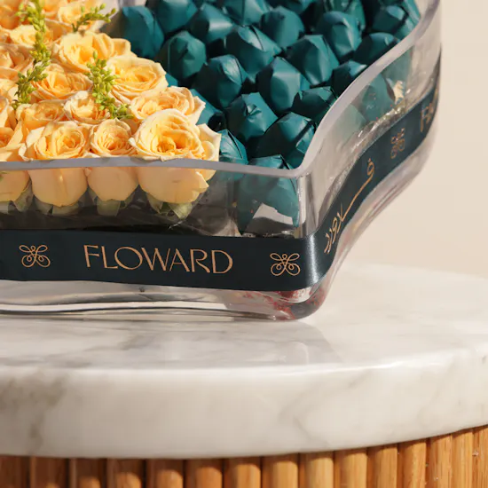 Floward Sweet Moments Chocolate and Flower Heart Vase