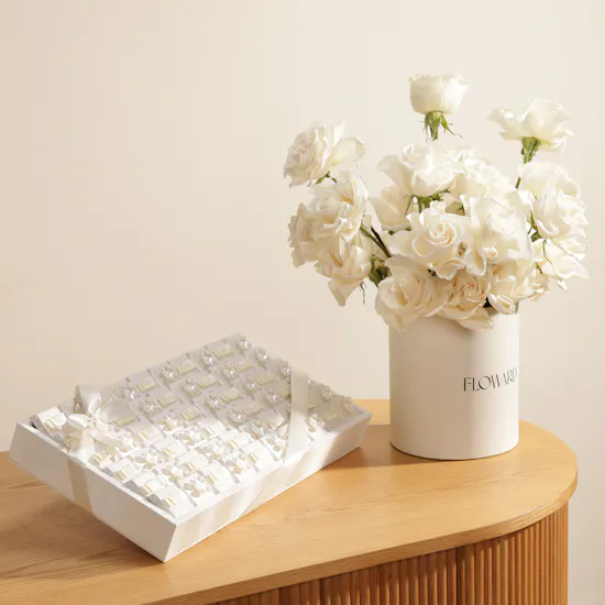Le Chocolatier Dubai Bridal Chocolate Tray | White Flowers