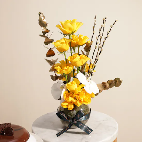 Aani & Dani Galaxy Cake | Touch of Delight Flower Vase