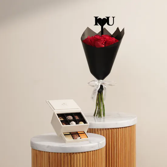 Godiva Royal Beige Small Chocolate Box | I Love You Flower Bouquet