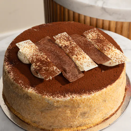 Floward Coffee Cake | Fuchsia Delight Vase