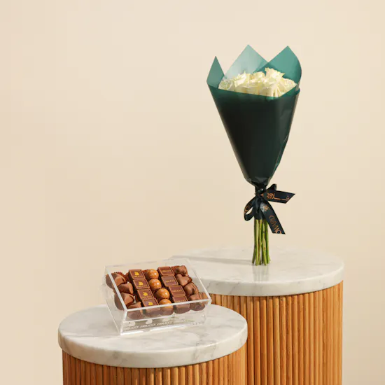 Abucci Chocolates Box | Dreamy Flowers Bouquet
