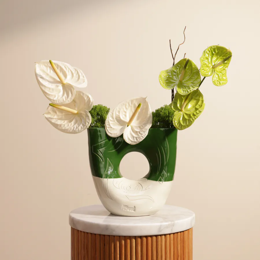 Enchanting Petals Display | Keramos Vase 1