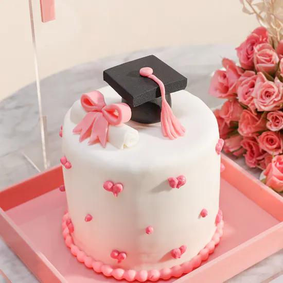 Floward Graduation Pink Cake | Stunning Flowers