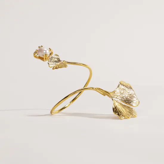 Lynyer Twisted Flora Pearl Gold Plated Bracelet
