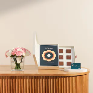 Floward 50 KWD Card and Chocolate Box | Delight Flower