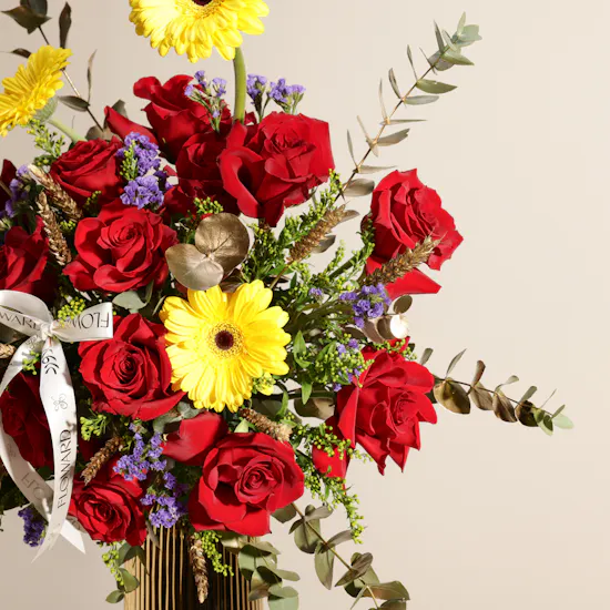 Luxe Radiance Flower Vase