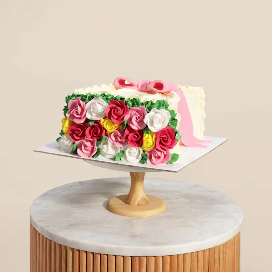 Floward Flower Bouquet Cake