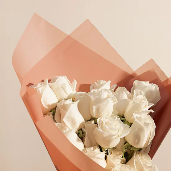Floward Pure Serenity Set | Gentle Beauty Flower Bouquet