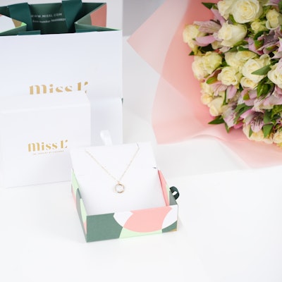 Miss L by L'azurde Circles Gold Necklace | Elegant Bouquet