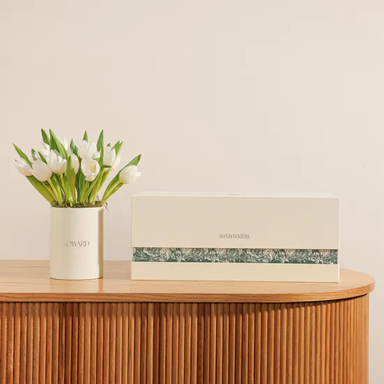 Bonbonniere Pistachio Rose and Pecan Crunch Stuffed Dates Gift Set | Gentle Radiance Flower Vase