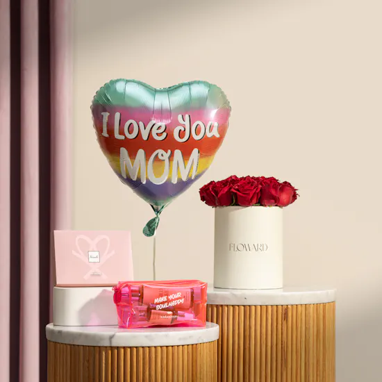 Soul and More Unique Women Set | Passionelle Chocolate Box and Lovely Flowers