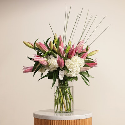 Stunning Flowers Vase 