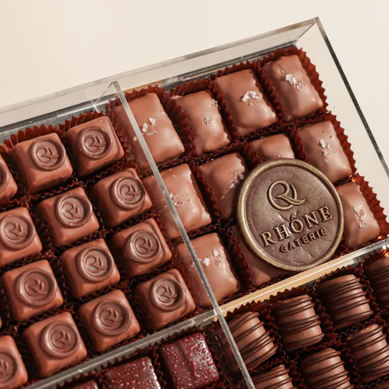 Rhône Elegant Medium Chocolate Tray