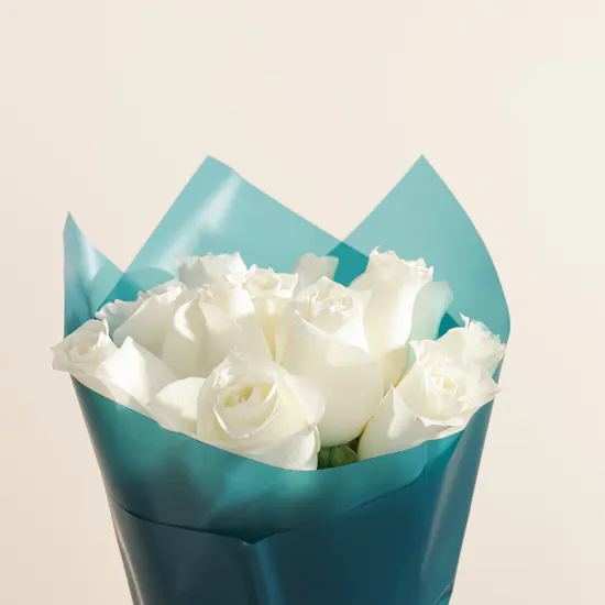Soucolat Flakes Athel 43% Milk Chocolate Box | Gentle Flower Bouquet