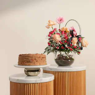 Sweet Atelier Savory Cake | Spring Flowers Vase