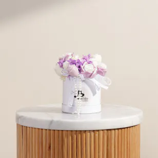 Lelido White and Purple Medium Candle Bouquet | 150 gm