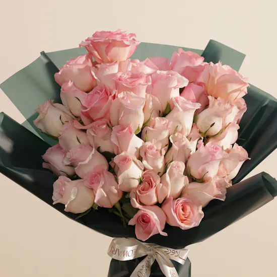 Rose Whisper Bouquet | 50 Roses