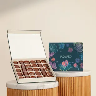 Floward Signature Medium Chocolate Box 