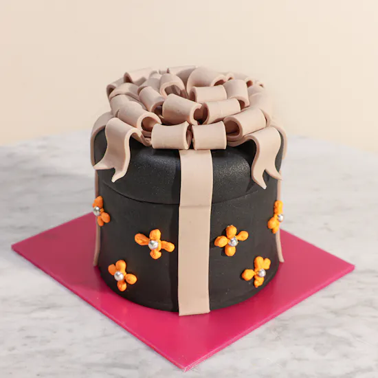 Floward Mini Chocolate Cake | Shiny Orange Flowers