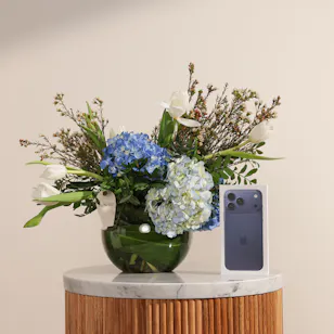 Apple iPhone 17 Pro Max Deep Blue 512GB | Light Flowers Vase