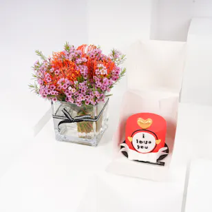 Chunk I Love you Mini Cake | Bright Blooms Vase