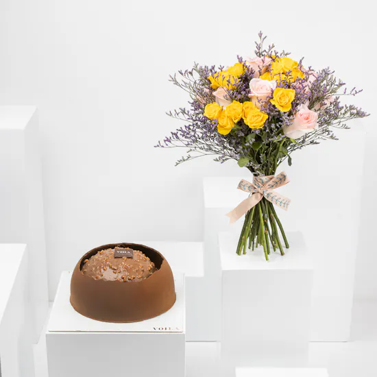 Voila Rôcher Cake with Flowers