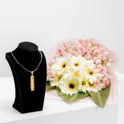 Nora Elbatran Custom Gold Vermeil Cartouche Necklace | Flowers