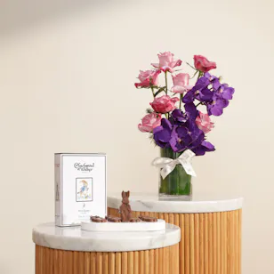 Charbonnel et Walker Peter Rabbit Top and Tail Chocolates | Sweet Flowers Vase Charbonnel et Walker Peter Rabbit Top and Tail Chocolates | Sweet Flowers Vase