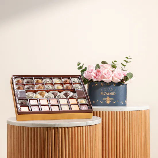 Godiva Ultimate Collection Chocolates and Biscuit Box | Smooth Melody Flower Box