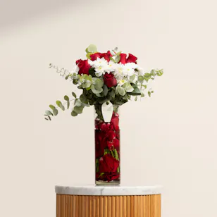 Elegant Flowers Vase 