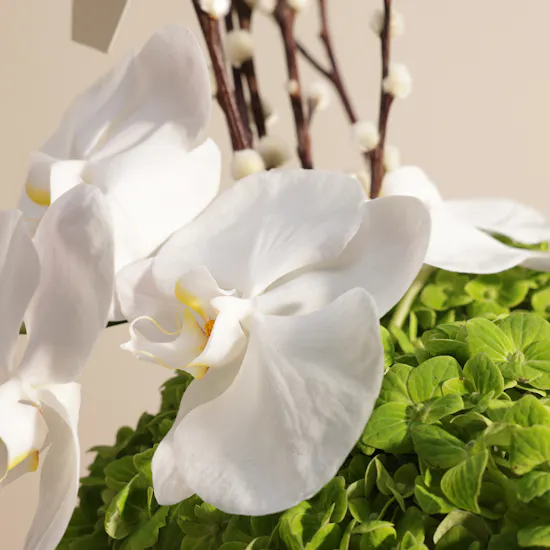 Glory of Heritage Flowers Vase