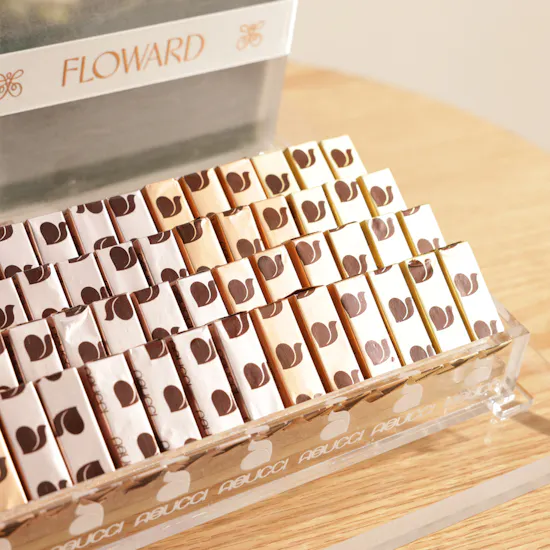 Abucci Mixed Chocolate Tray | Hajj Mabrur Flowers