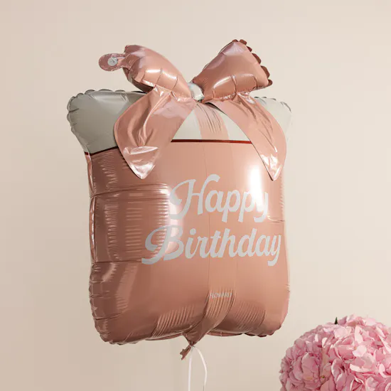 Lanai Perla Small Pink Candle | Pink Birthday Gift Balloon and Hydrangea Vase