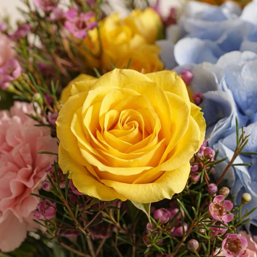 Springtime Splendor Flowers Vase 4