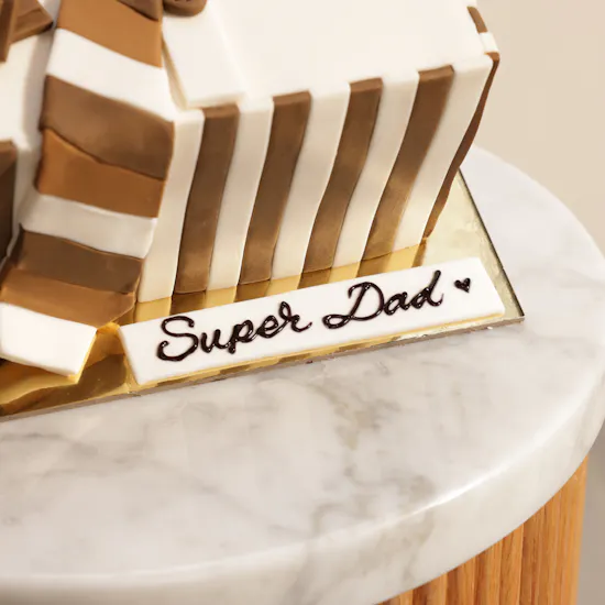 Floward Super Dad Cake
