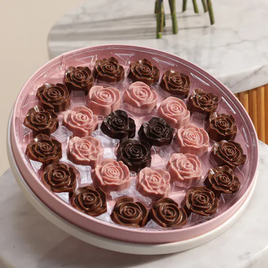 Bostani Rose Chocolate Big Box | Sweet Love Flowers