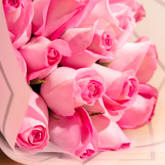 15 Pink Roses Bouquet