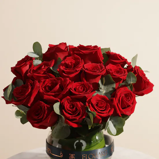 Laviviane Red Flower Cake | The Language of Love Roses Vase