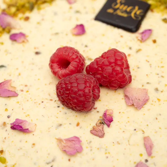 Sucre De Nada Pistachio Cake | Fuchsia Baby Roses