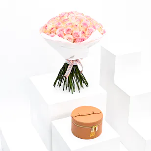 Brown Leather Box& 70 Pink Roses Brown Leather Box& 70 Pink Roses