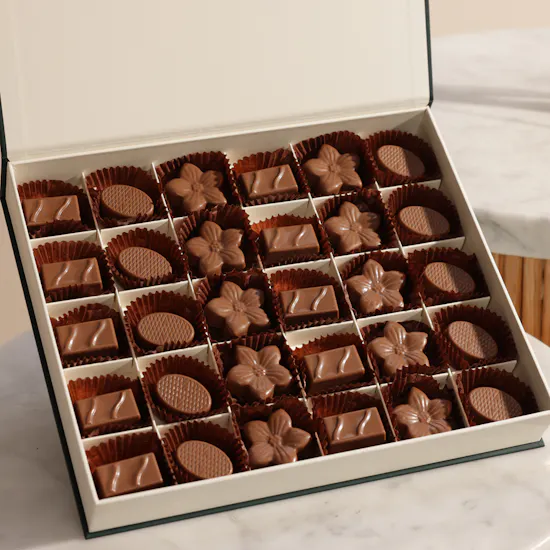 Floward Mix Chocolate Box | Sweet Embrace Flower Bouquet