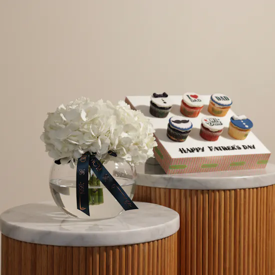 Helen's Bakery Father's Day Cupcakes | Flowers
