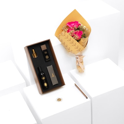Jazeel Gift Set for Him | Rose Bouquet